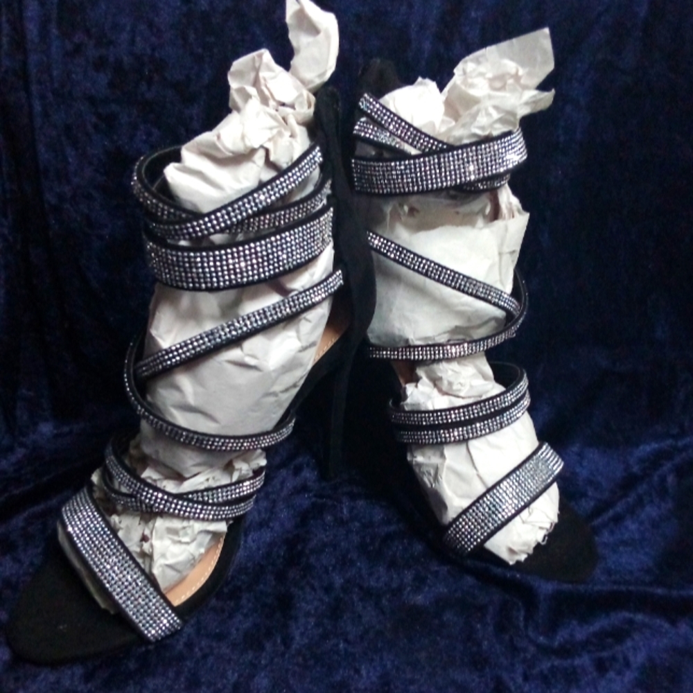 Fashion Nova sandals